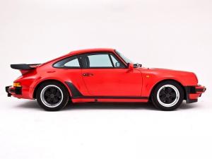 Porsche 911 Turbo 3.3 Coupe 1978 года (UK)